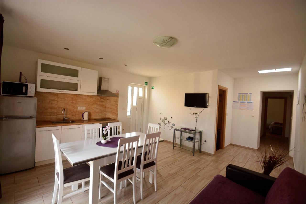 Kala And Tina Apartments Podstrana Dış mekan fotoğraf